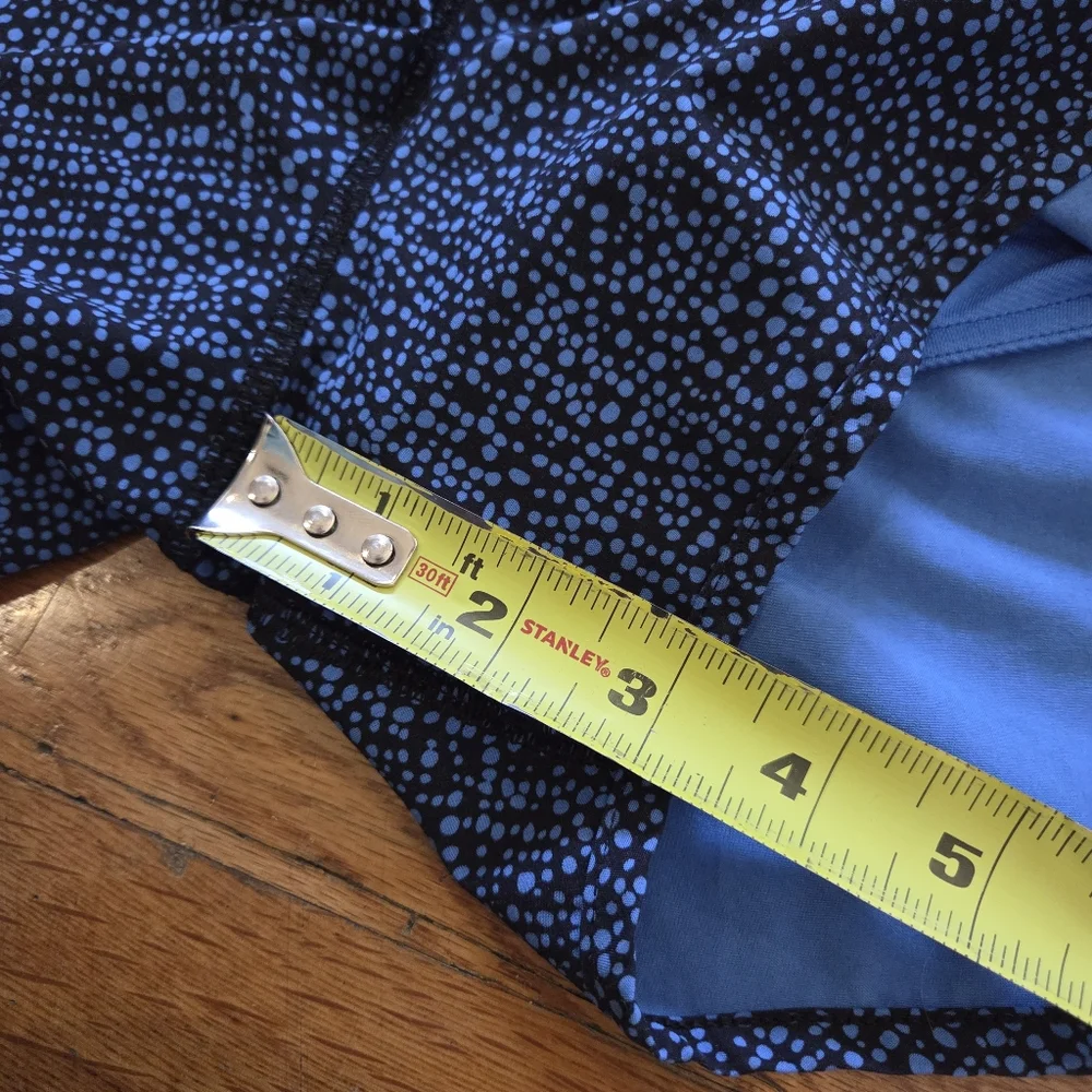 Lululemon Run Times Short‎ Size 8 Bubbles Pipe Dream Blue Black / Black Running